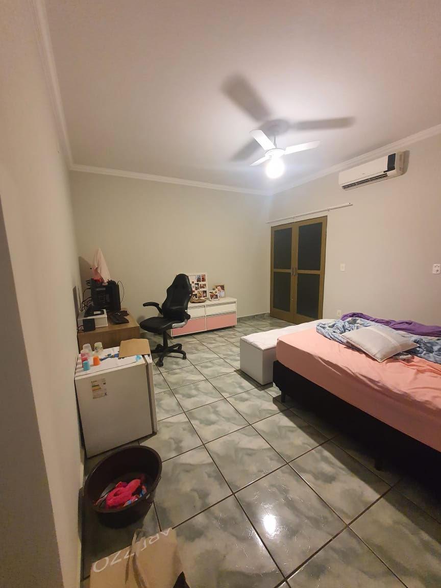 Casa à venda com 4 quartos, 150m² - Foto 10