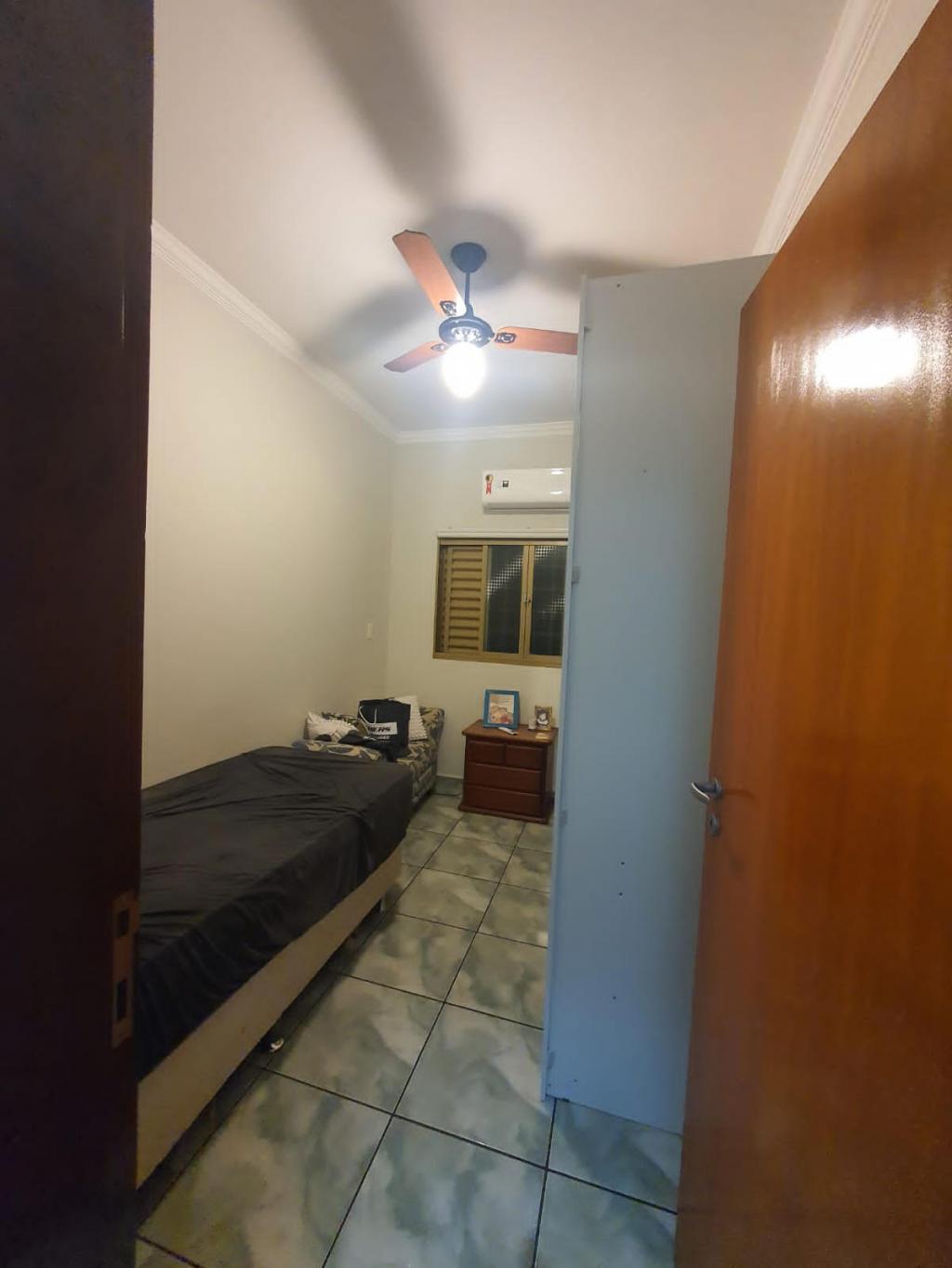 Casa à venda com 4 quartos, 150m² - Foto 17