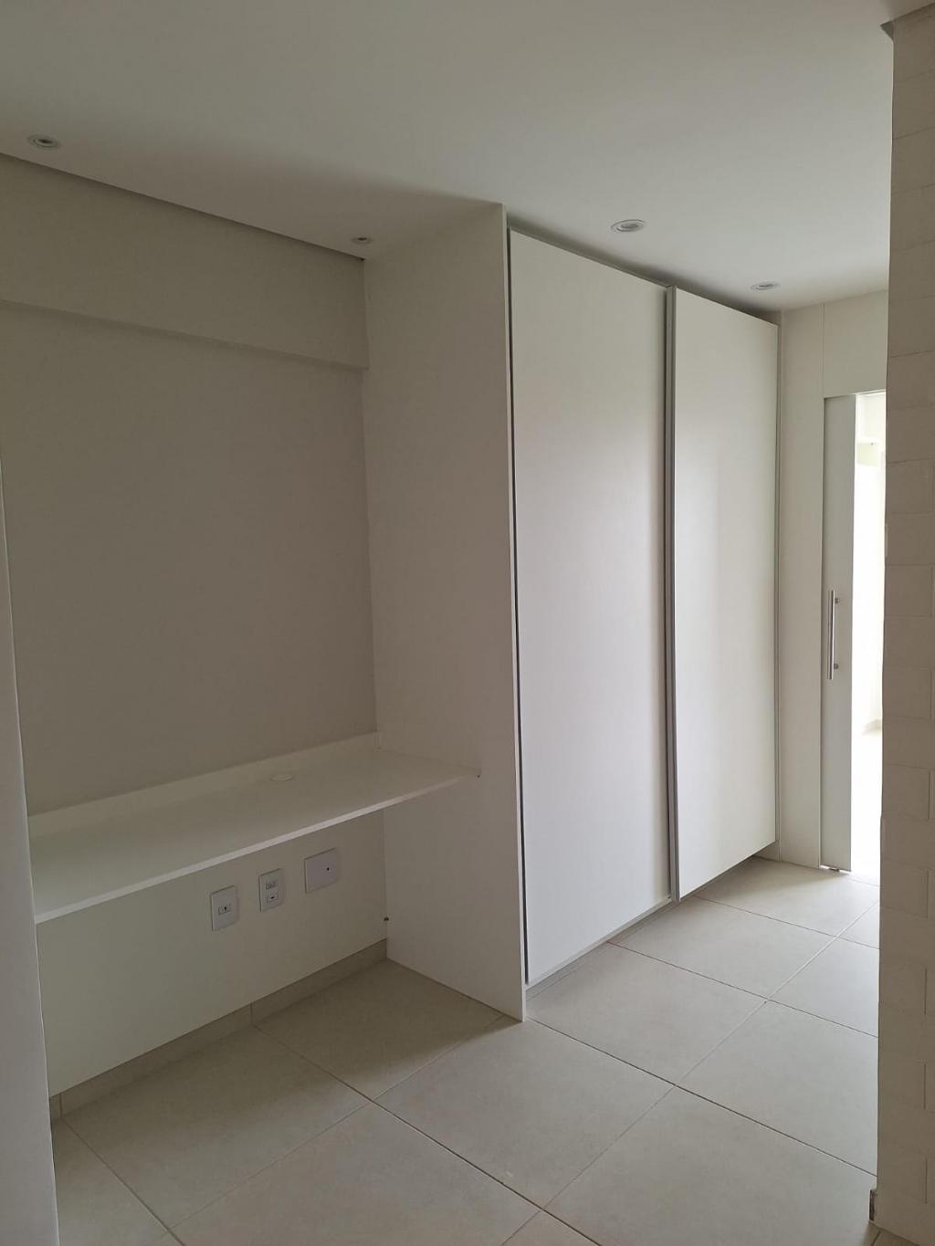 Apartamento à venda com 1 quarto, 28m² - Foto 2