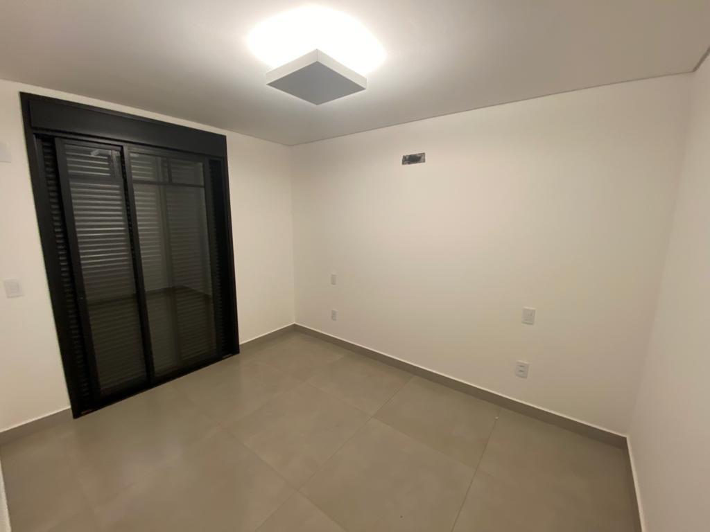 Casa de Condomínio à venda com 3 quartos, 235m² - Foto 6