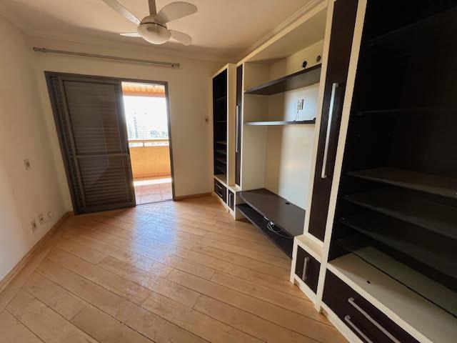 Apartamento à venda com 4 quartos, 170m² - Foto 17