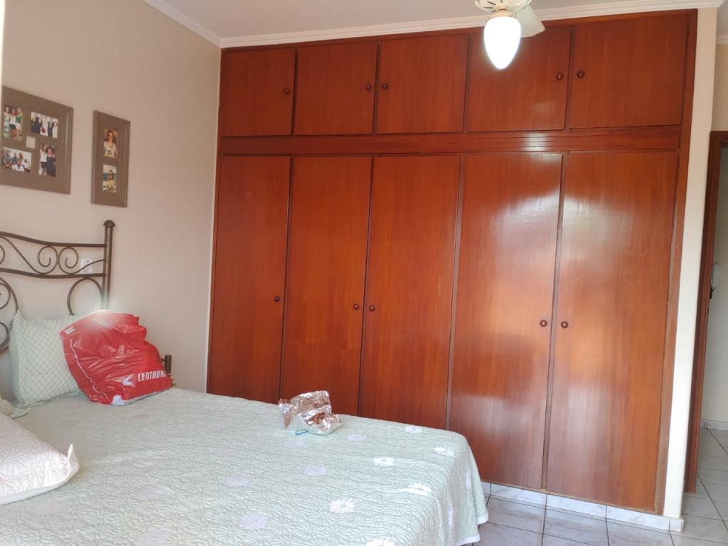 Casa à venda com 2 quartos, 197m² - Foto 14