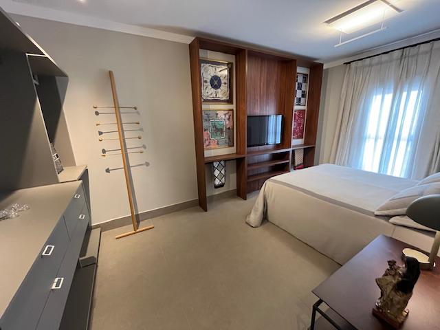 Apartamento à venda com 3 quartos, 185m² - Foto 13