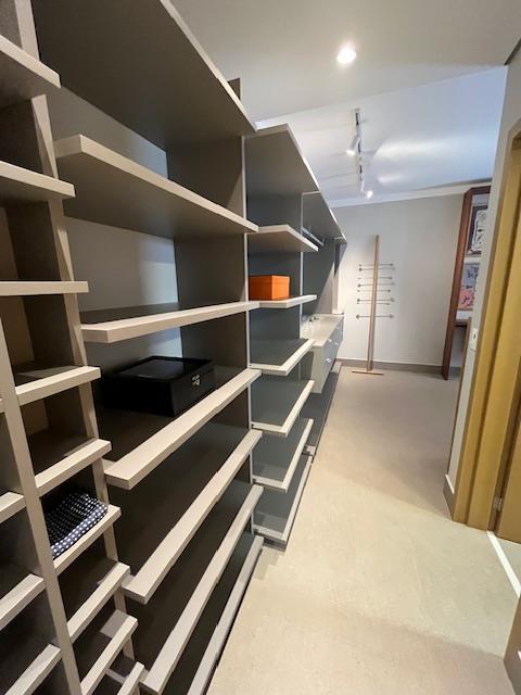 Apartamento à venda com 3 quartos, 185m² - Foto 15