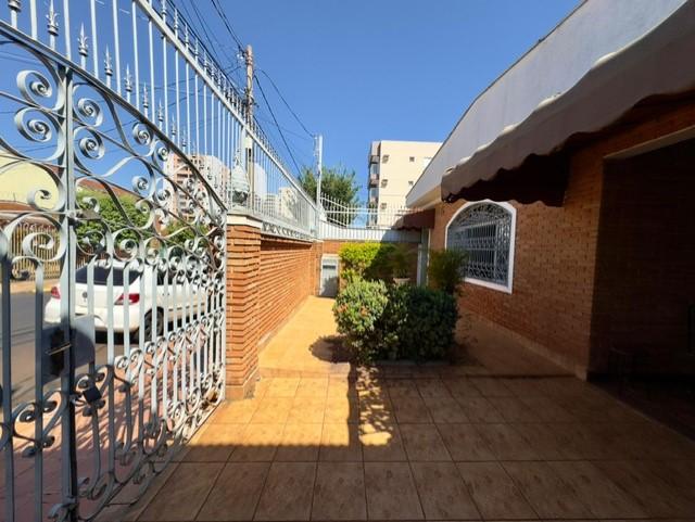 Casa à venda com 3 quartos, 250m² - Foto 27