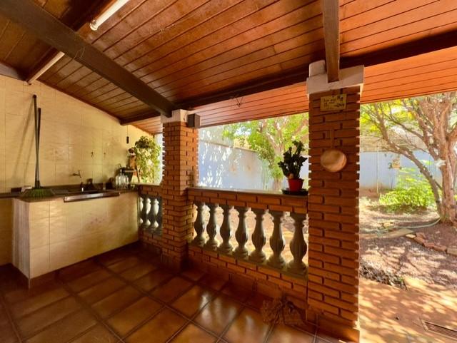 Casa à venda com 3 quartos, 250m² - Foto 29