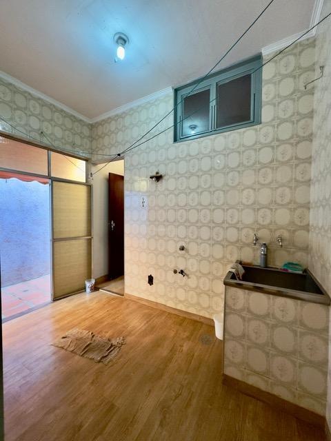 Casa à venda com 3 quartos, 250m² - Foto 31