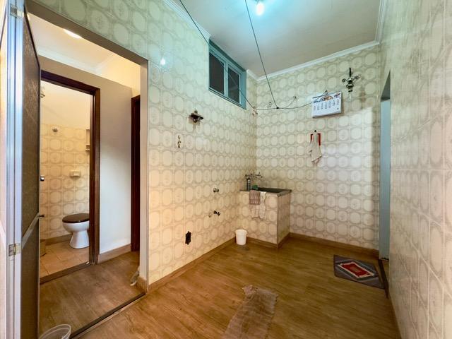 Casa à venda com 3 quartos, 250m² - Foto 2