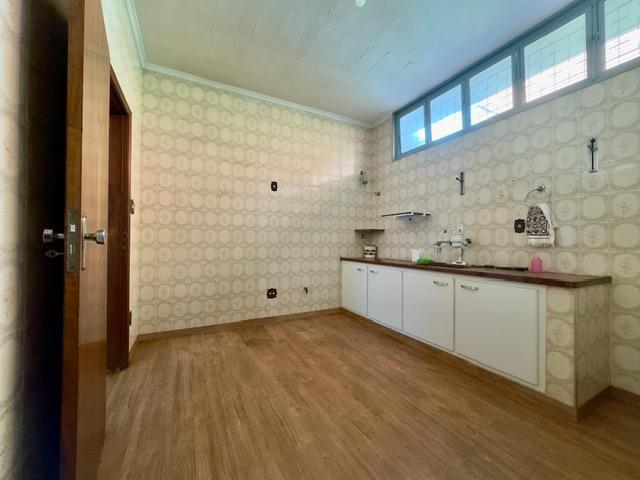 Casa à venda com 3 quartos, 250m² - Foto 5