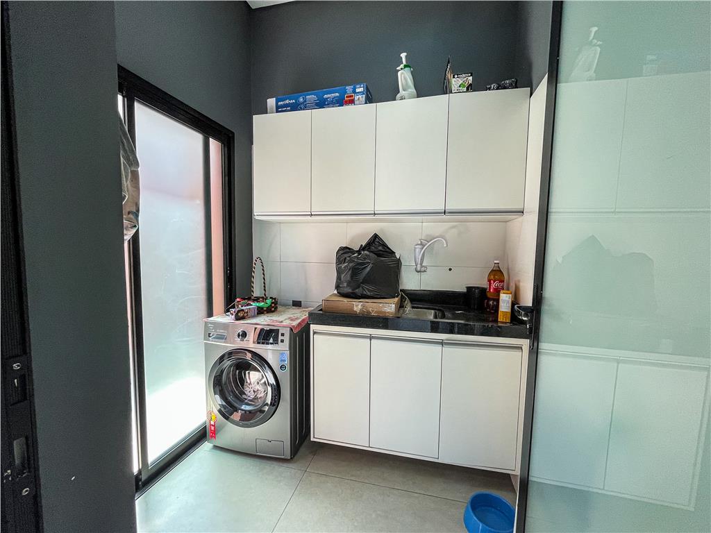 Casa de Condomínio à venda com 3 quartos, 150m² - Foto 2