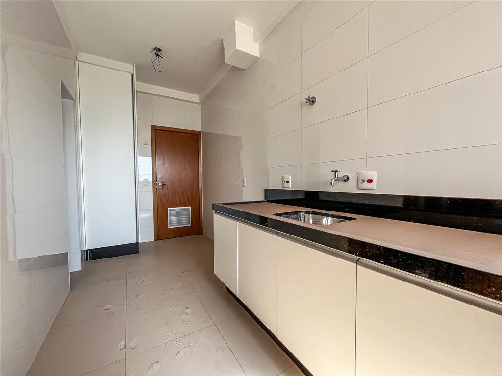 Apartamento à venda com 3 quartos, 196m² - Foto 12