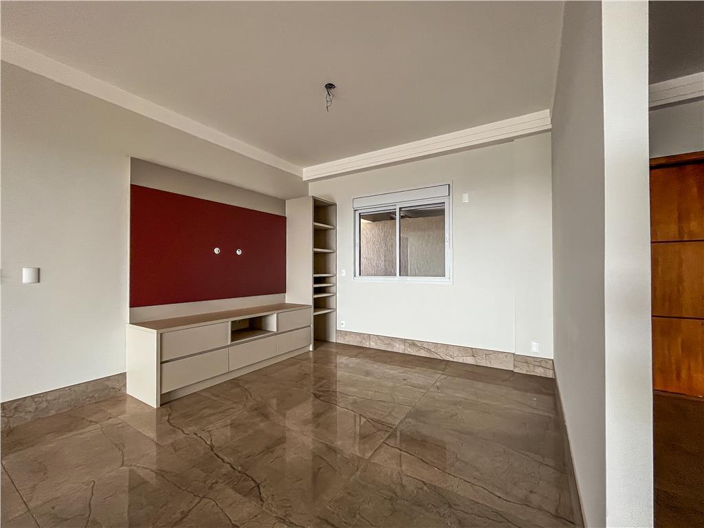 Apartamento à venda com 3 quartos, 196m² - Foto 15