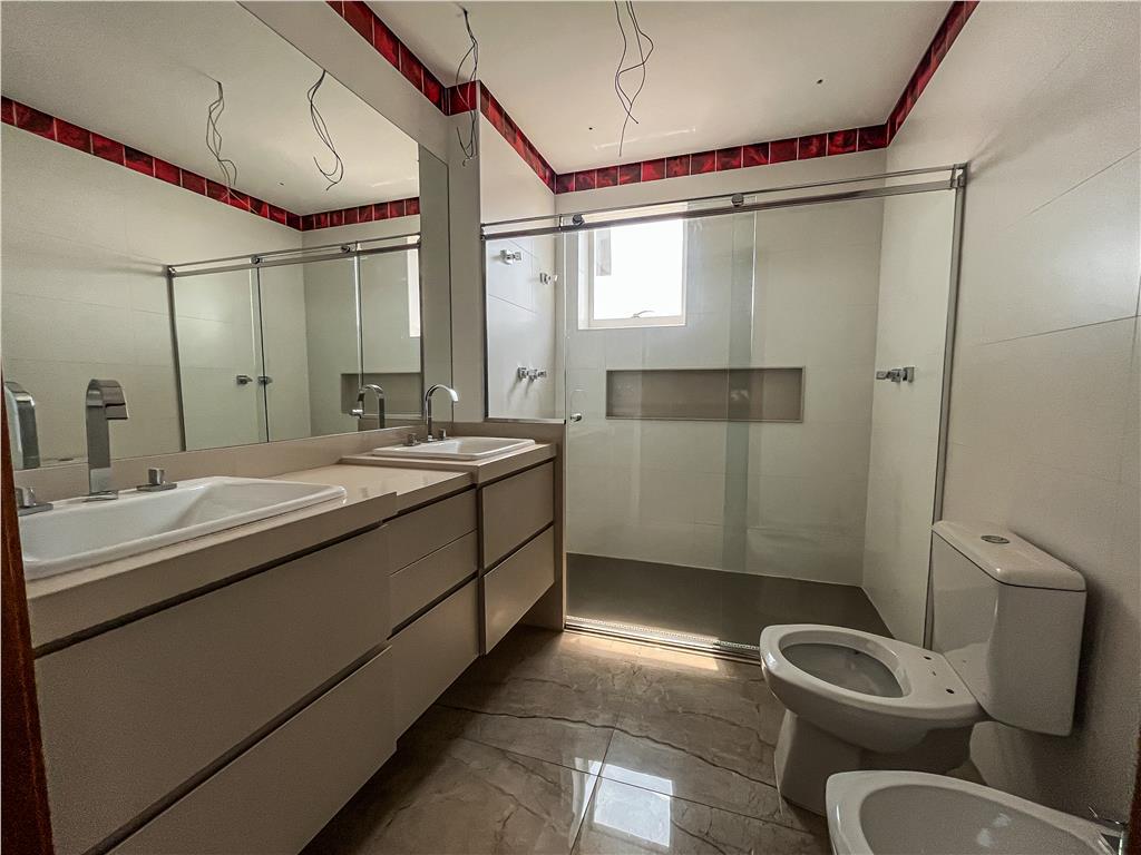 Apartamento à venda com 3 quartos, 196m² - Foto 17