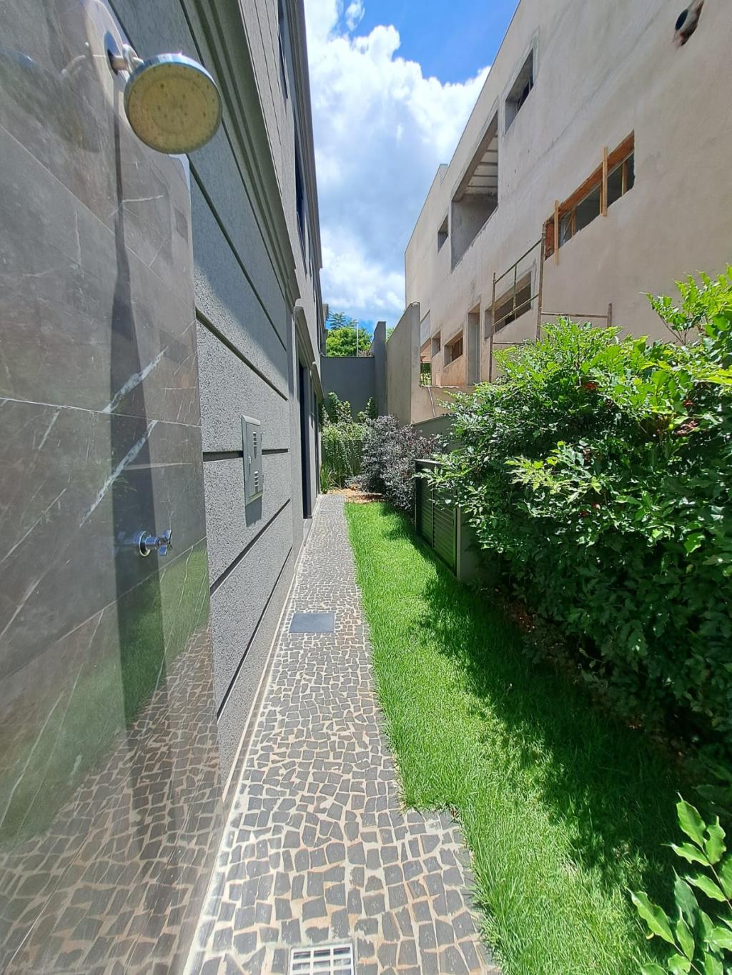 Casa de Condomínio à venda com 4 quartos, 420m² - Foto 10