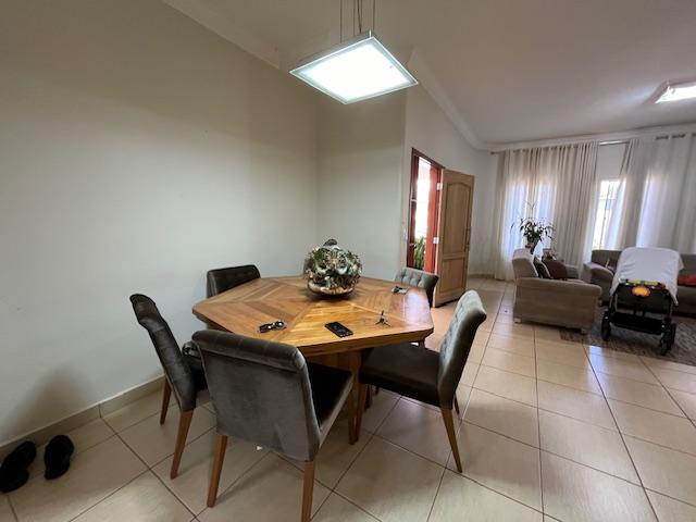 Casa à venda com 3 quartos, 210m² - Foto 17