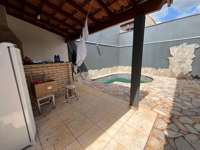 Casa à venda com 3 quartos, 210m² - Foto 27