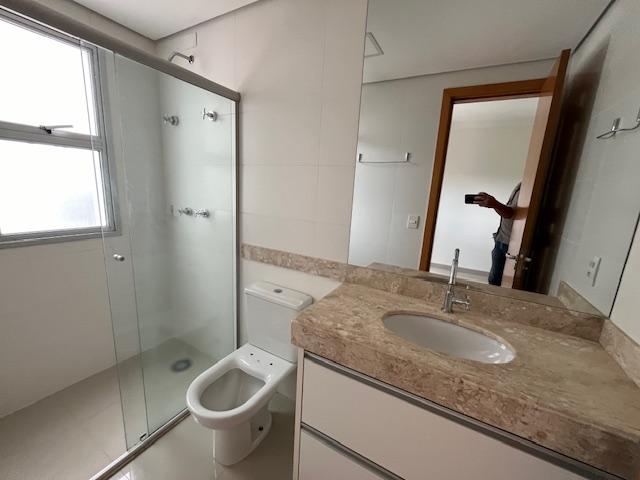 Apartamento à venda com 3 quartos, 140m² - Foto 3