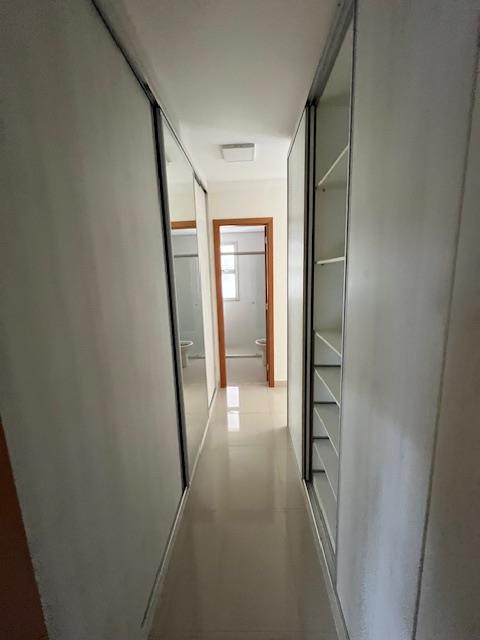 Apartamento à venda com 3 quartos, 140m² - Foto 4