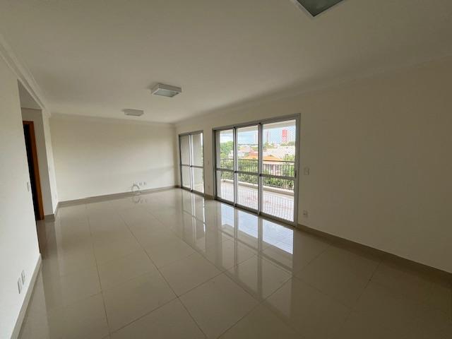 Apartamento à venda com 3 quartos, 140m² - Foto 13