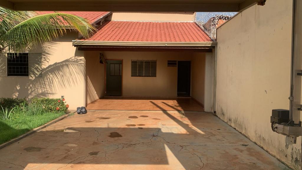 Casa à venda com 2 quartos, 100m² - Foto 1