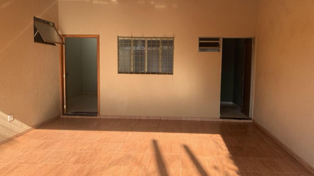 Casa à venda com 2 quartos, 100m² - Foto 2