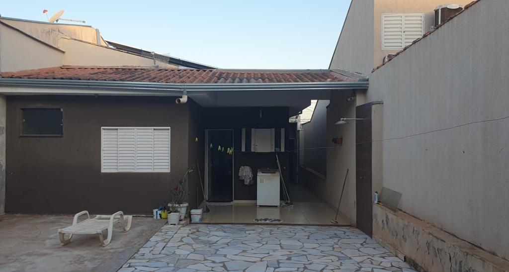 Casa à venda com 2 quartos, 248m² - Foto 3