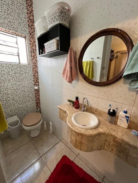 Casa à venda com 3 quartos, 185m² - Foto 3