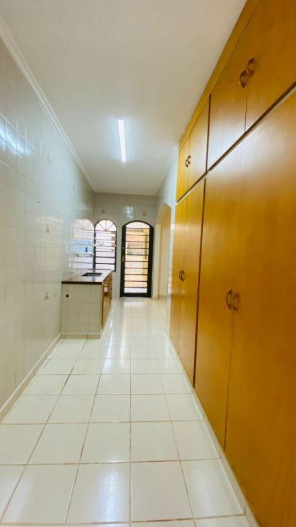 Casa à venda com 4 quartos, 162m² - Foto 13