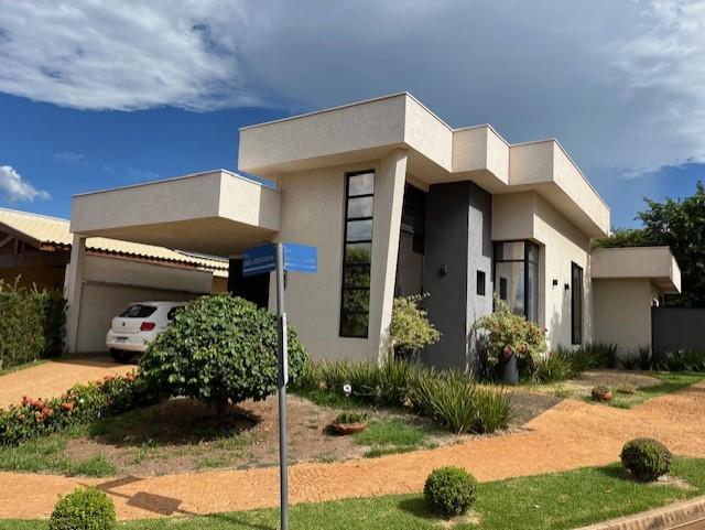 Casa de Condomínio à venda com 3 quartos, 203m² - Foto 1