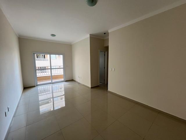 Apartamento à venda com 2 quartos, 70m² - Foto 5