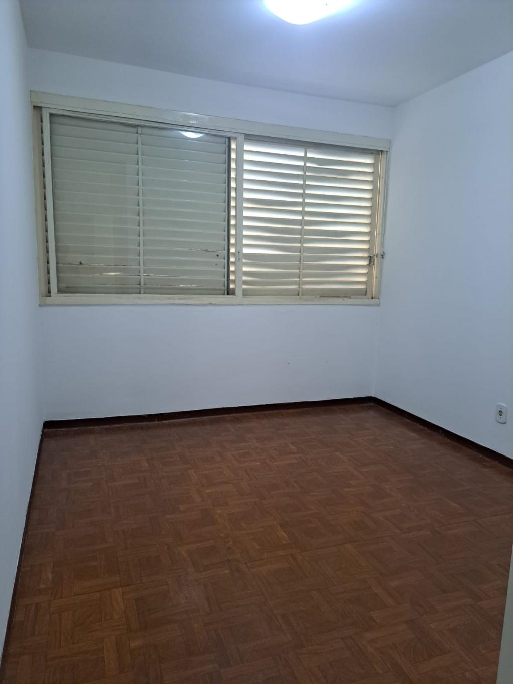 Apartamento à venda com 3 quartos, 72m² - Foto 2