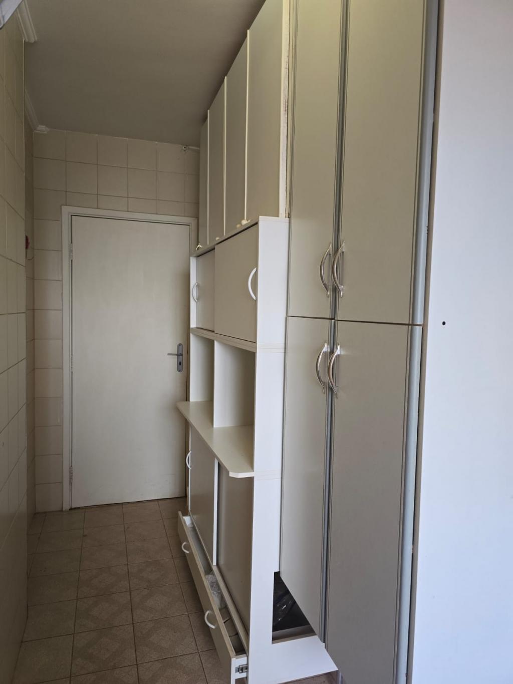 Apartamento à venda com 3 quartos, 91m² - Foto 3