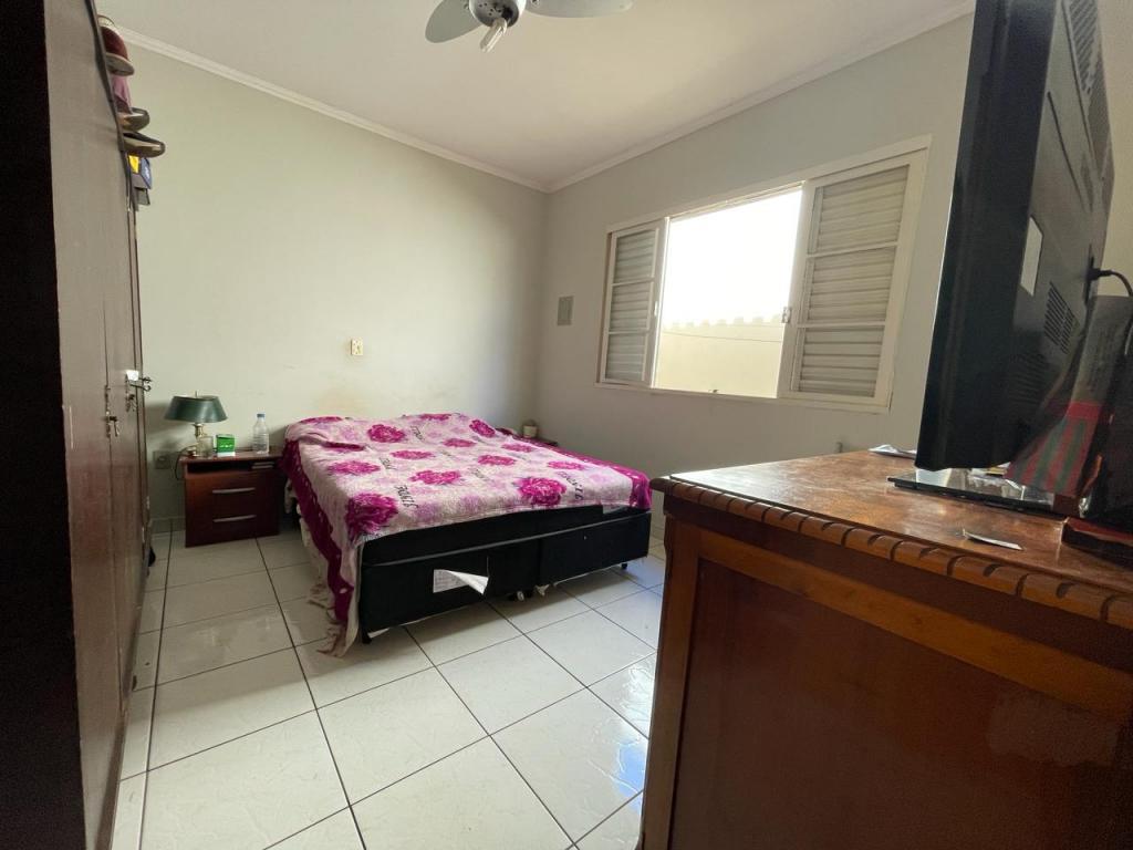 Casa à venda com 2 quartos, 120m² - Foto 3