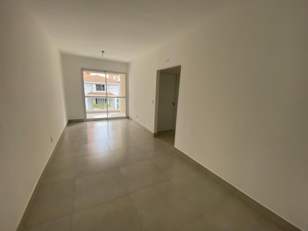 Apartamento à venda com 2 quartos, 67m² - Foto 1