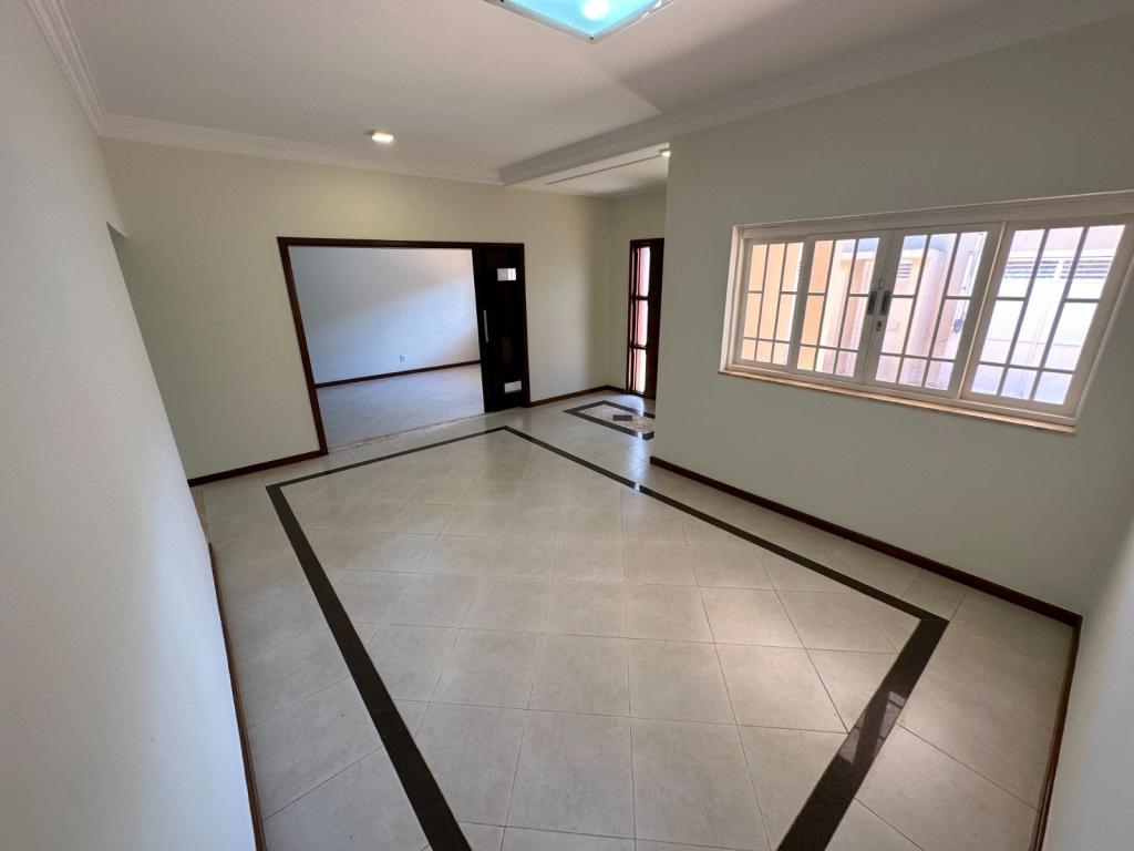 Casa à venda com 5 quartos, 324m² - Foto 23