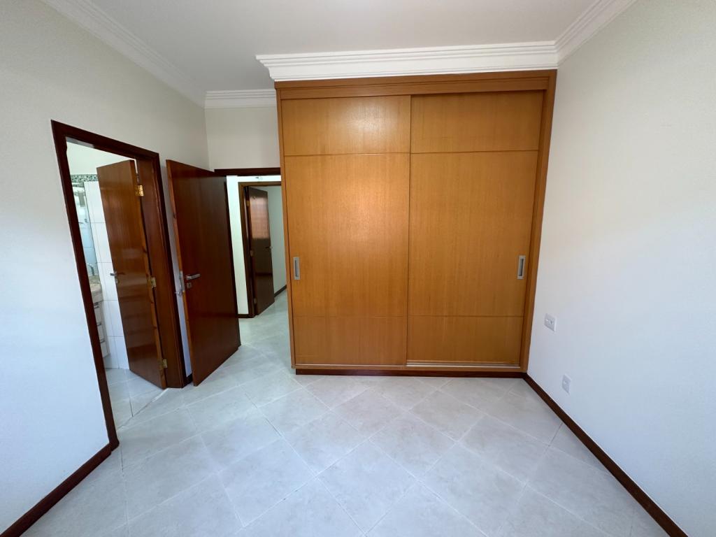 Casa à venda com 5 quartos, 324m² - Foto 39