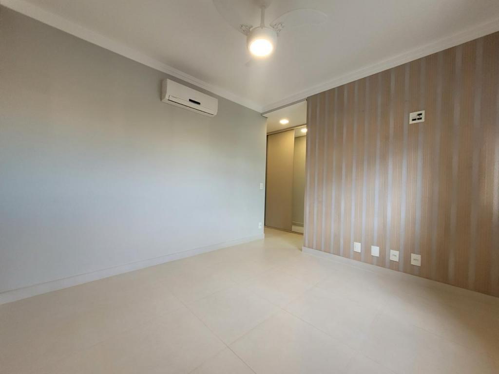 Apartamento à venda com 3 quartos, 156m² - Foto 3