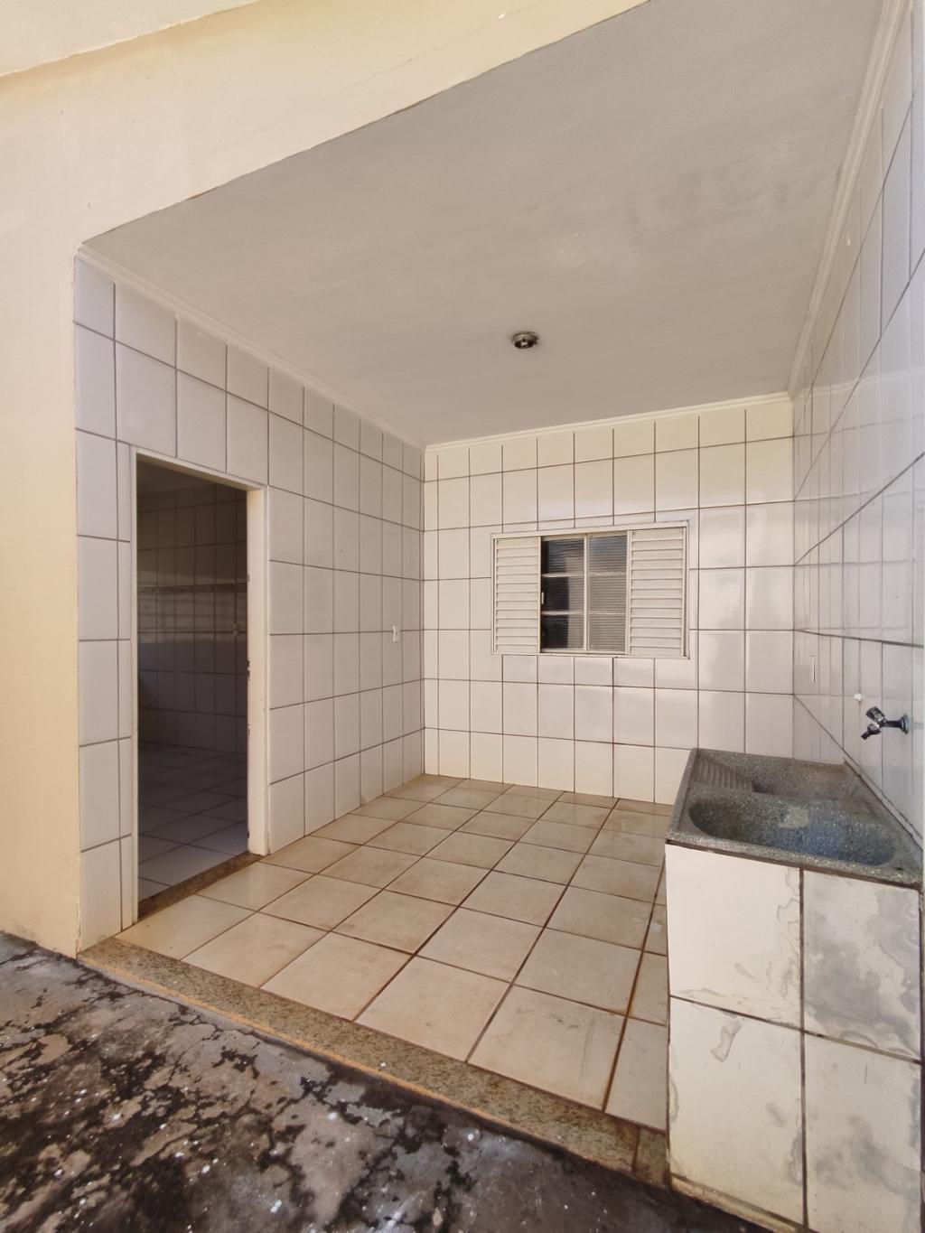 Casa à venda com 4 quartos, 140m² - Foto 15