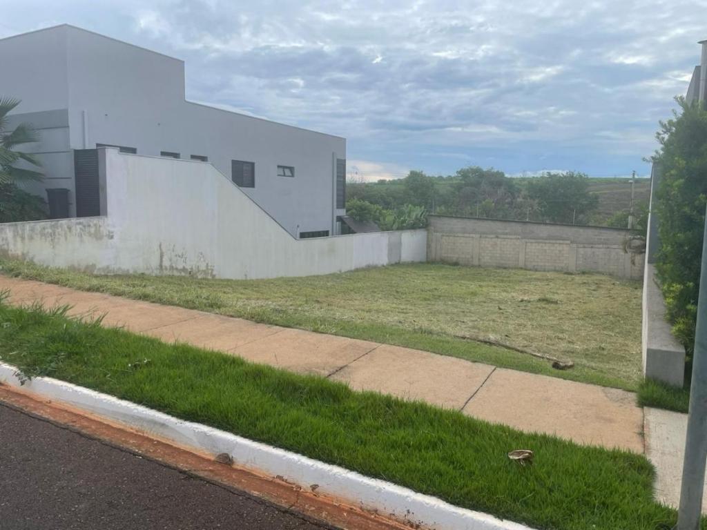 Terreno à venda, 405m² - Foto 1