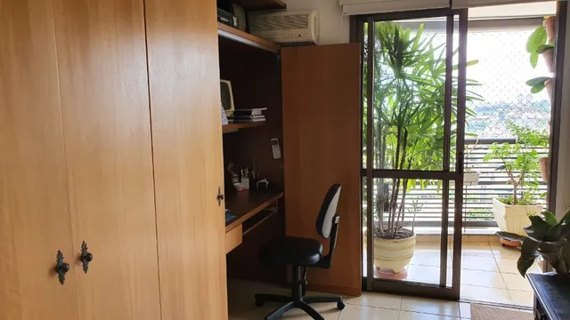 Apartamento à venda com 3 quartos, 137m² - Foto 1