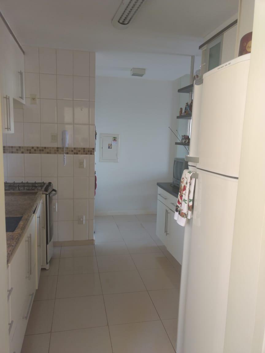 Apartamento à venda com 3 quartos, 95m² - Foto 14