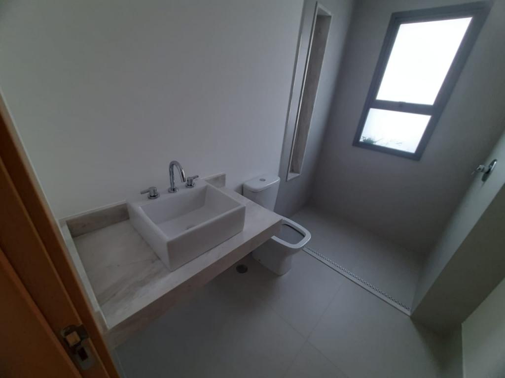 Apartamento à venda com 3 quartos, 227m² - Foto 3