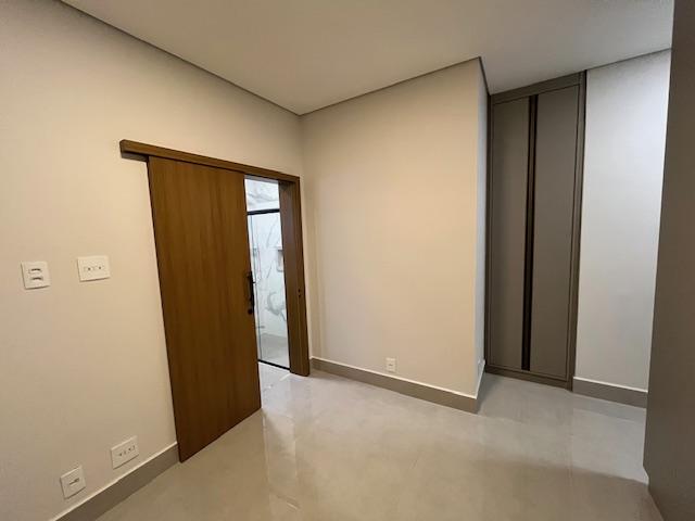 Casa de Condomínio à venda com 3 quartos, 250m² - Foto 22