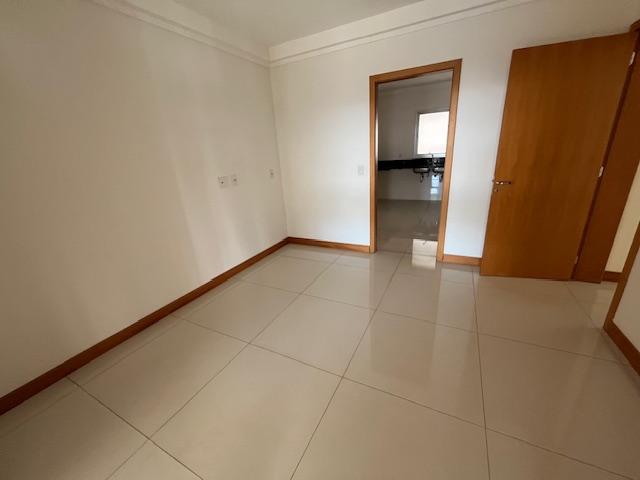 Apartamento à venda com 4 quartos, 320m² - Foto 27