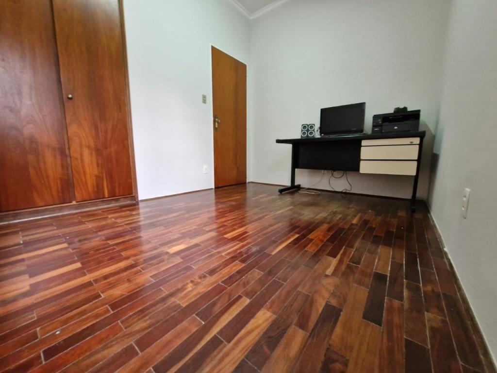 Casa à venda com 4 quartos, 185m² - Foto 10