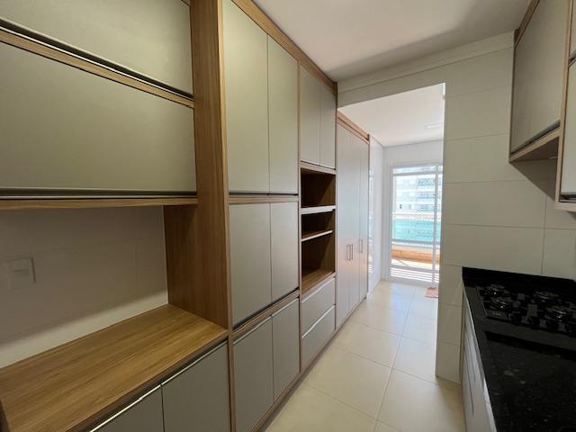 Apartamento à venda com 3 quartos, 107m² - Foto 3