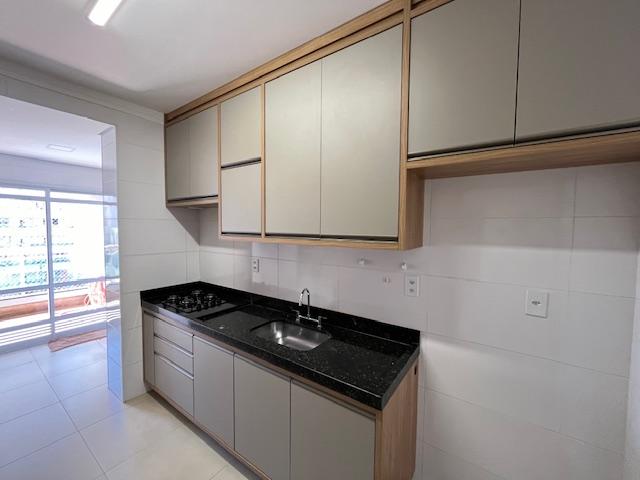 Apartamento à venda com 3 quartos, 107m² - Foto 4