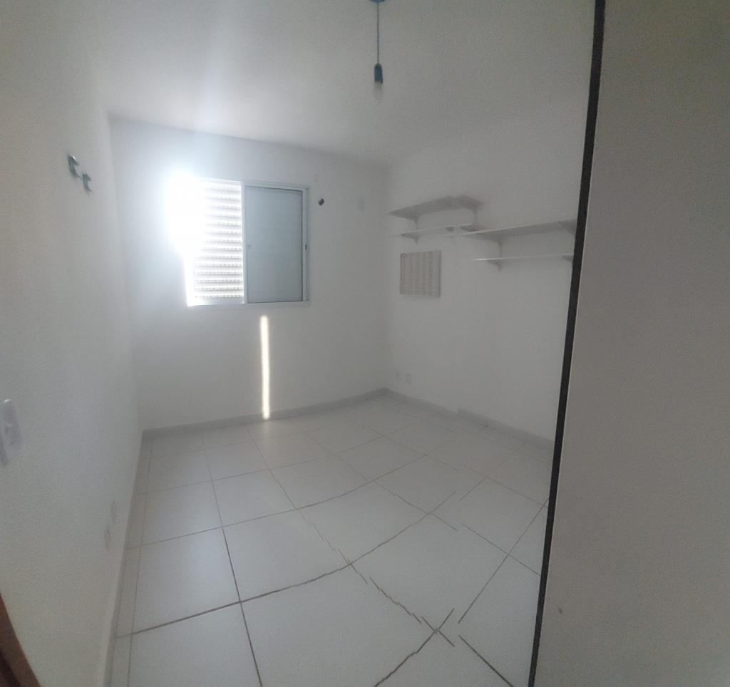 Apartamento à venda com 2 quartos, 41m² - Foto 2