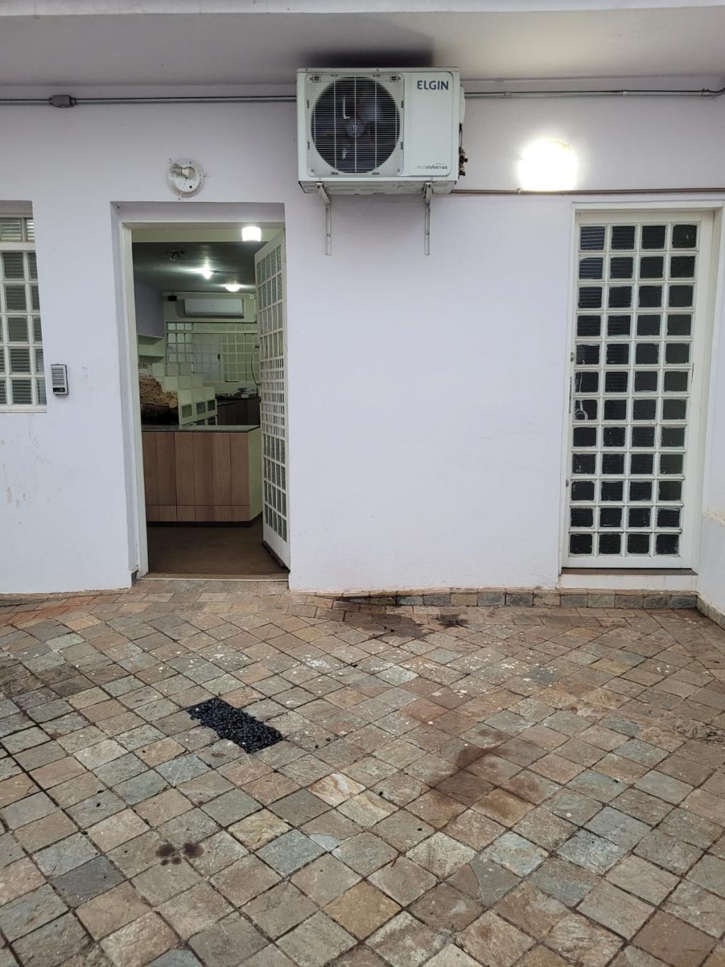 Prédio Inteiro à venda com 3 quartos, 160m² - Foto 2