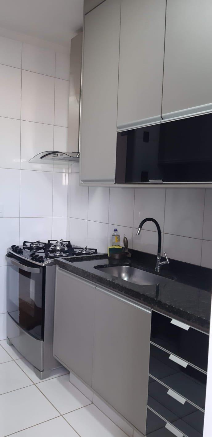 Apartamento à venda com 2 quartos, 70m² - Foto 3